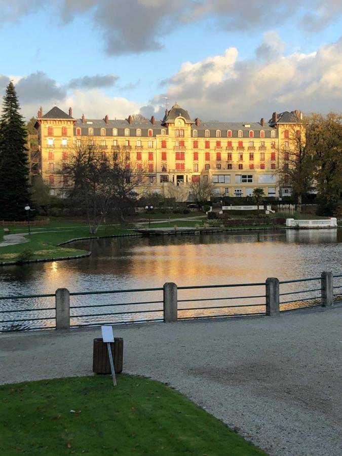 Manoir De La Prise Tarot Bed and Breakfast Bagnoles de l'Orne Normandie Exteriör bild